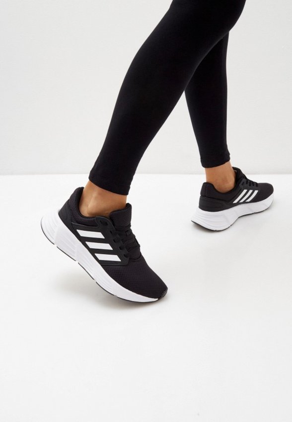 Кроссовки adidas
