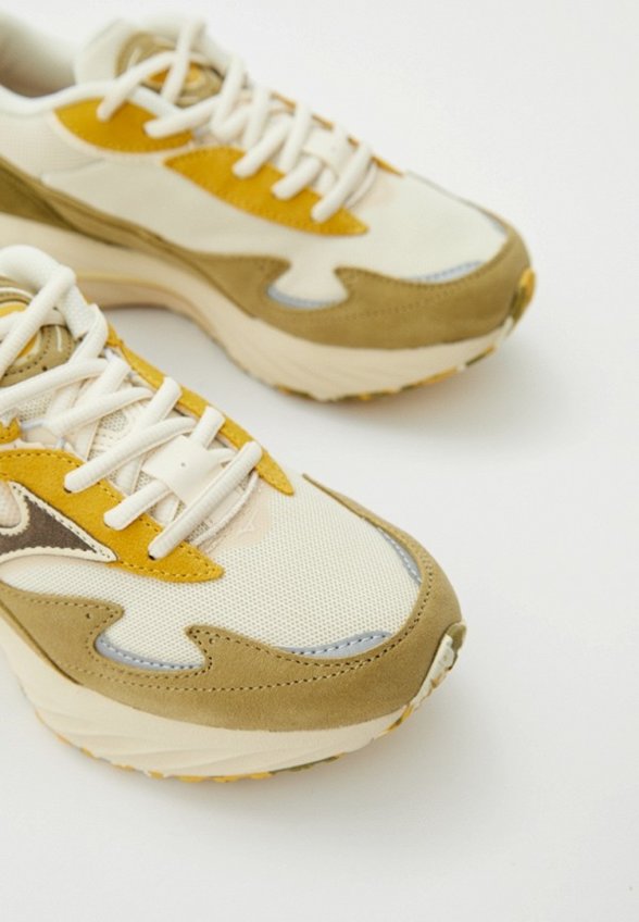 Кроссовки Mizuno