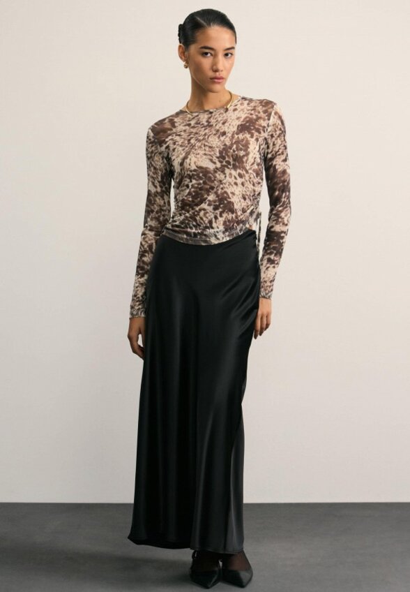 Лонгслив Zarina