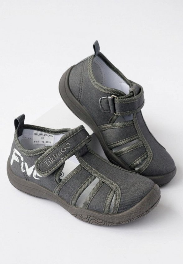 Сандалии Tikkago