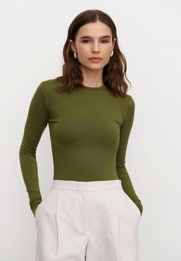 Лонгслив Moontrees