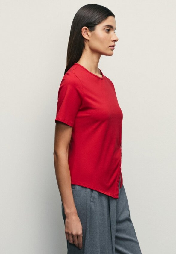 Футболка Zarina