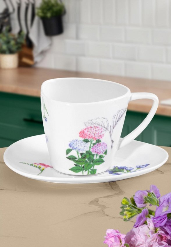 Чашка с блюдцем Elan Gallery