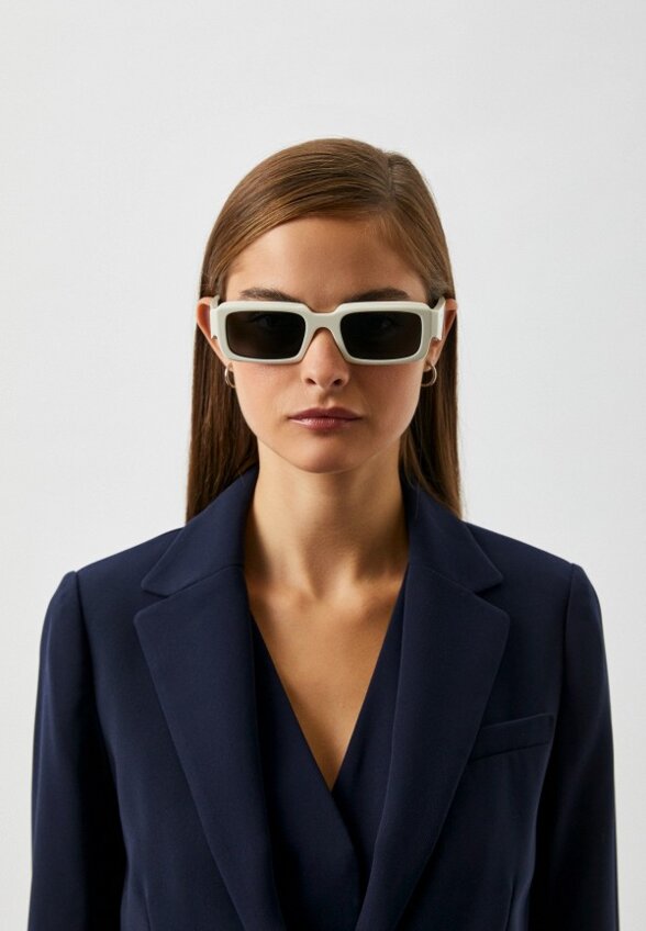 Очки солнцезащитные Prada