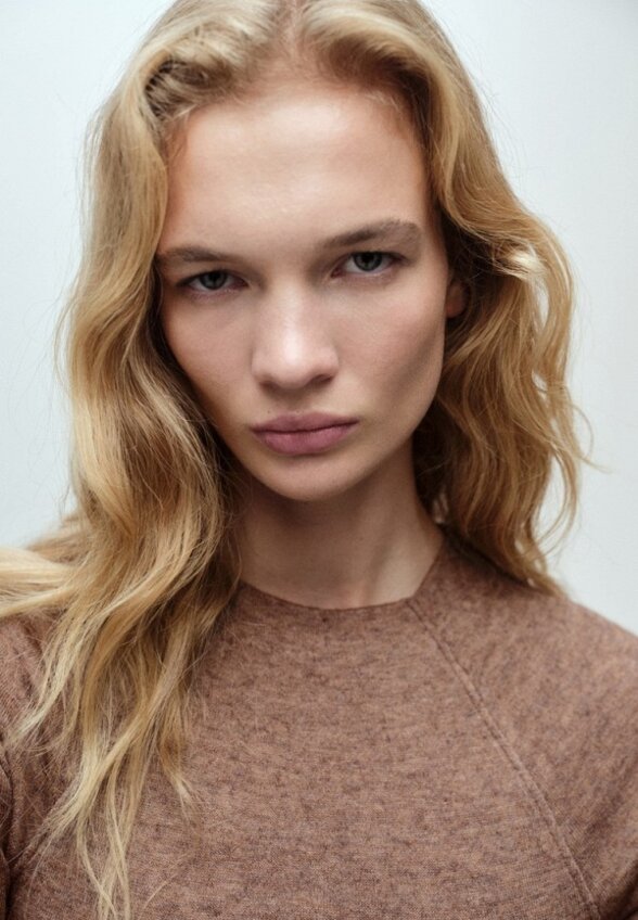 Лонгслив Mango