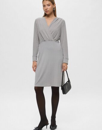 Платье H&M женщинам