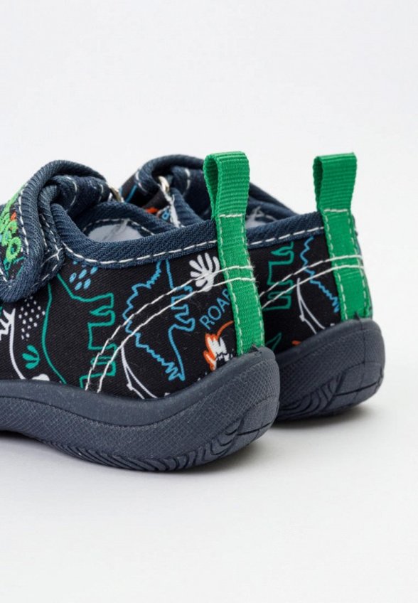 Кроссовки Tikkago