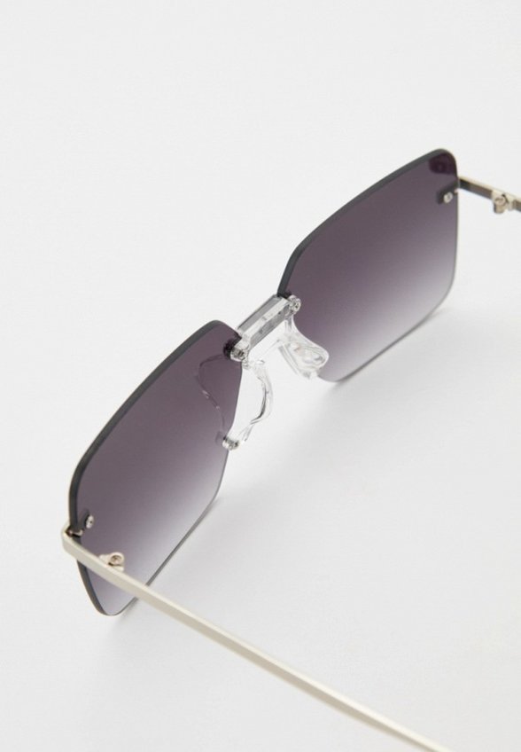 Очки солнцезащитные Vitacci