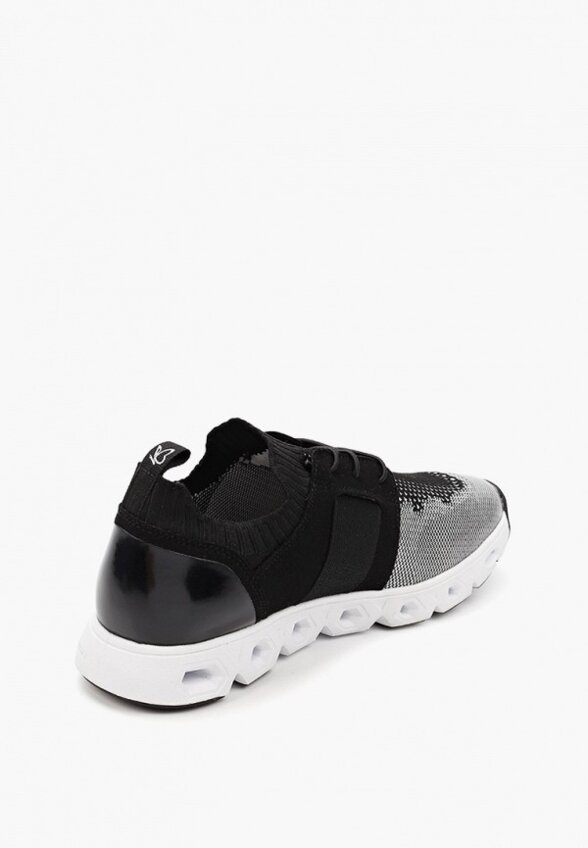 Кроссовки Caprice