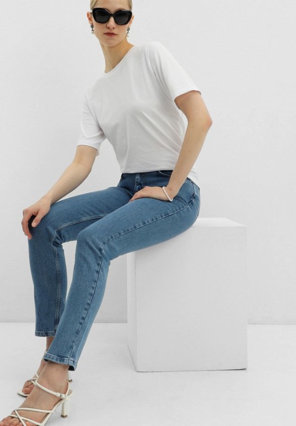 Футболка Nominee