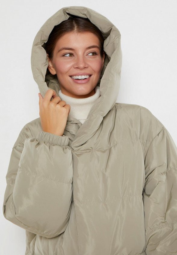 Пуховик To Be Blossom