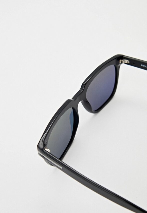 Очки солнцезащитные Prada