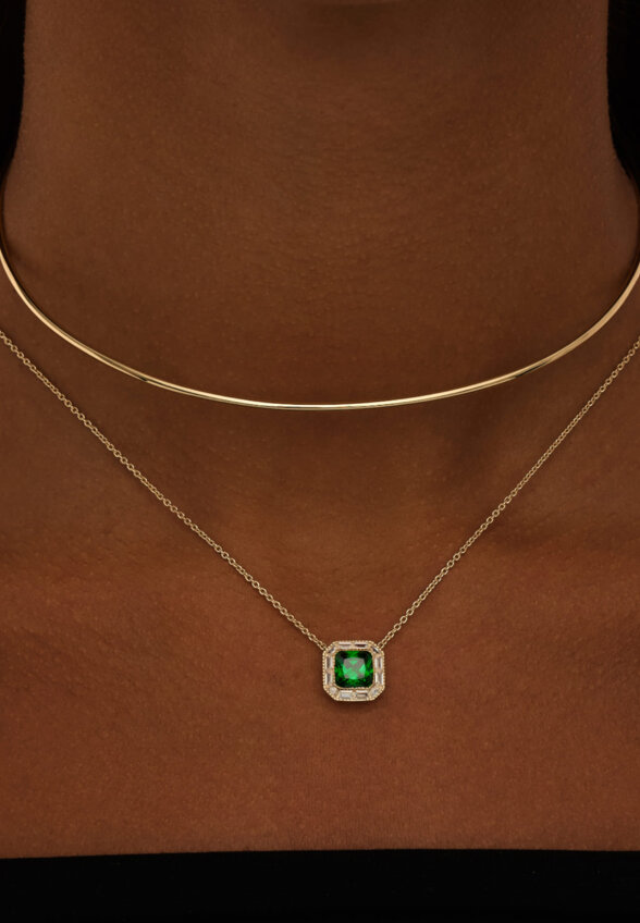 Серебряное колье с зеленым фианитом в покрытии желтое золото MIE