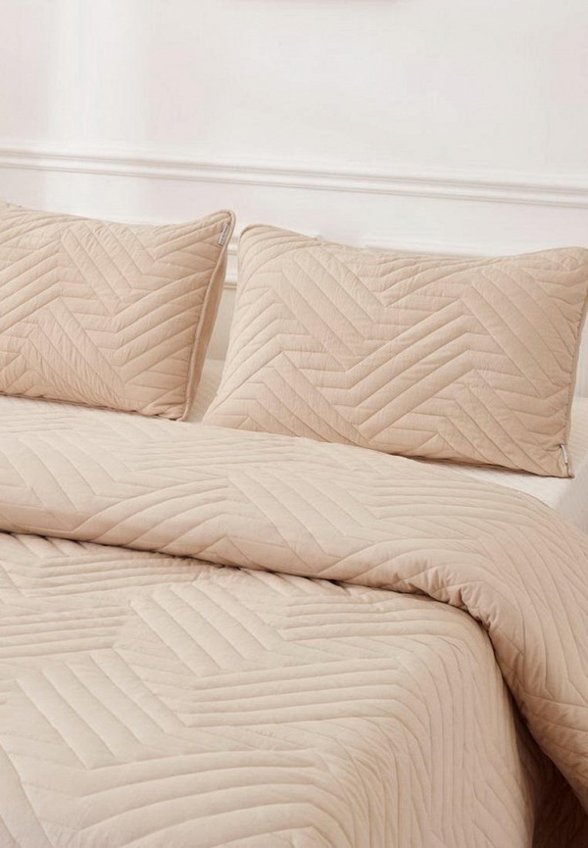 Комплект с покрывалом Sofi De Marko