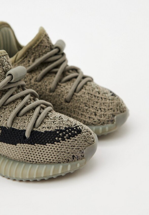 Кроссовки adidas YEEZY