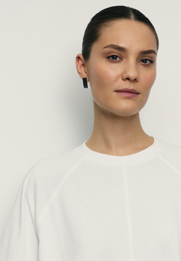 Футболка Zarina