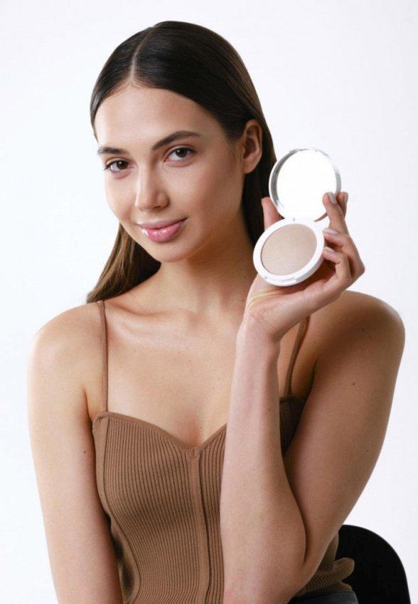 Пудра компактная Shik