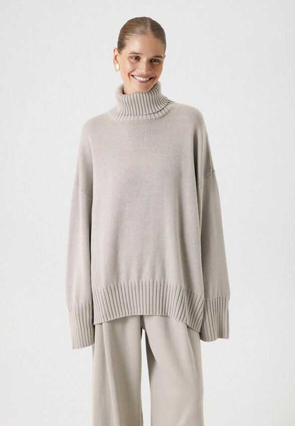 Свитер Patratskaya