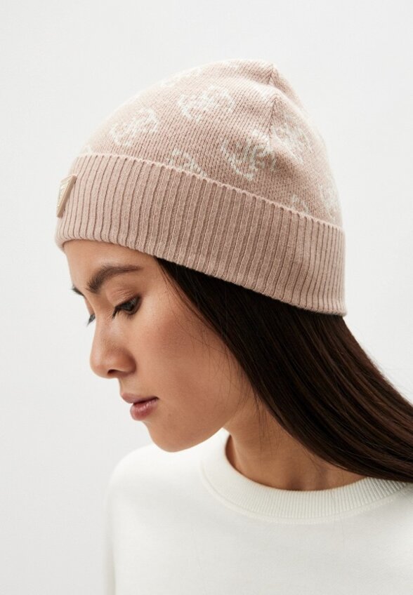 Шапка Guess