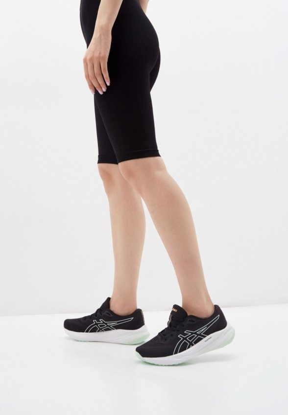 Кроссовки ASICS