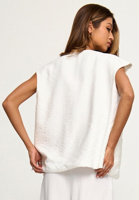 Жилет Darsi.studio