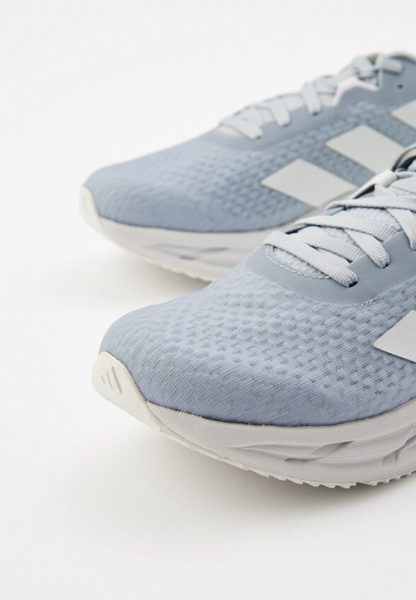 Кроссовки adidas