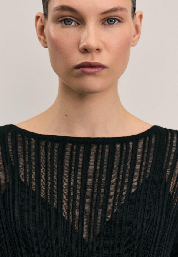 Джемпер Zarina