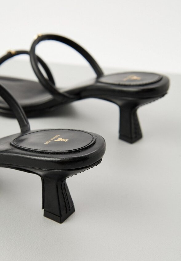 Сабо Patrizia Pepe