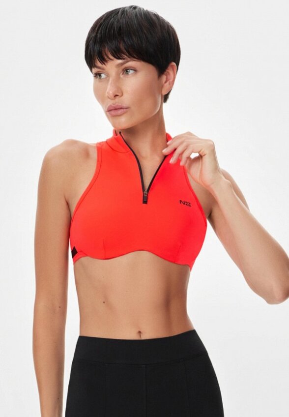 Топ спортивный Neverlate