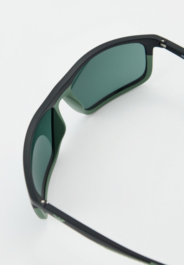 Очки солнцезащитные Emporio Armani