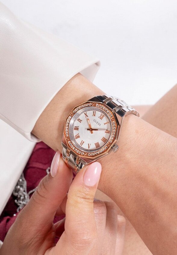 Часы Guess