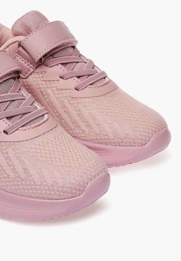 Кроссовки Tikkago