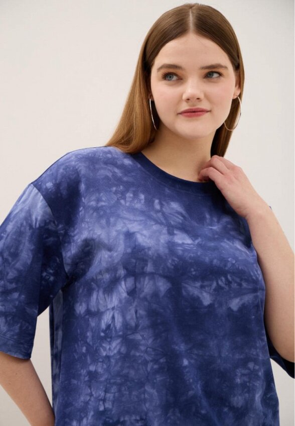 Футболка Lessismore