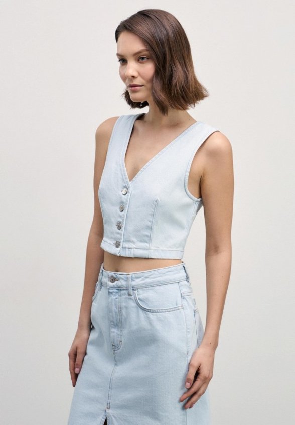 Жилет джинсовый Zarina