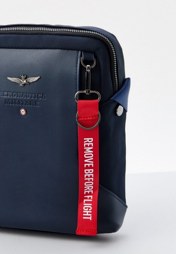 Сумка и брелок Aeronautica Militare