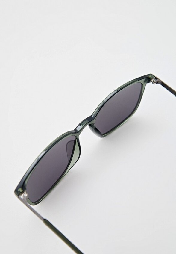 Очки солнцезащитные Hugo