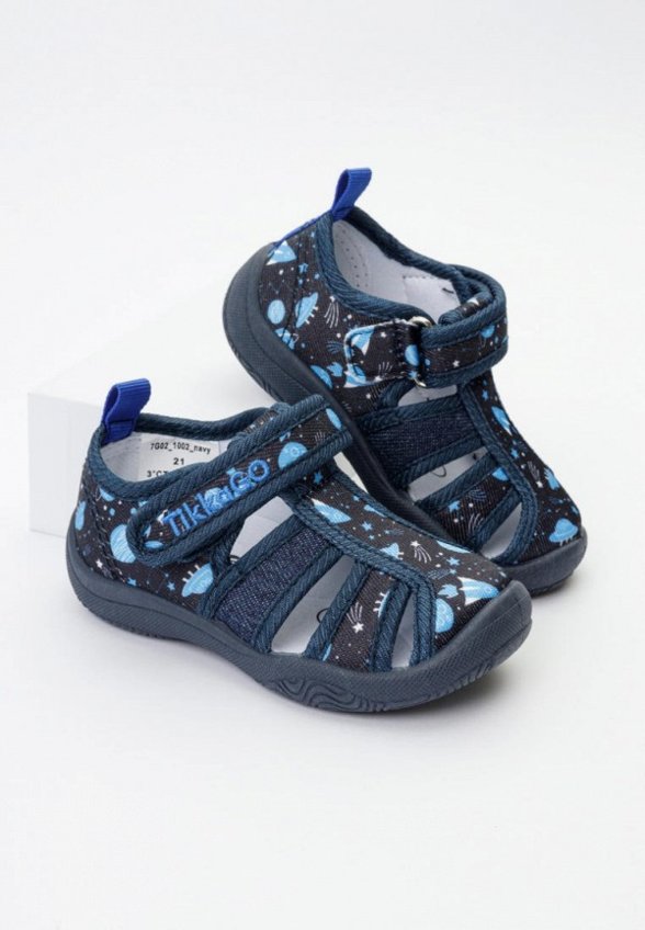 Сандалии Tikkago