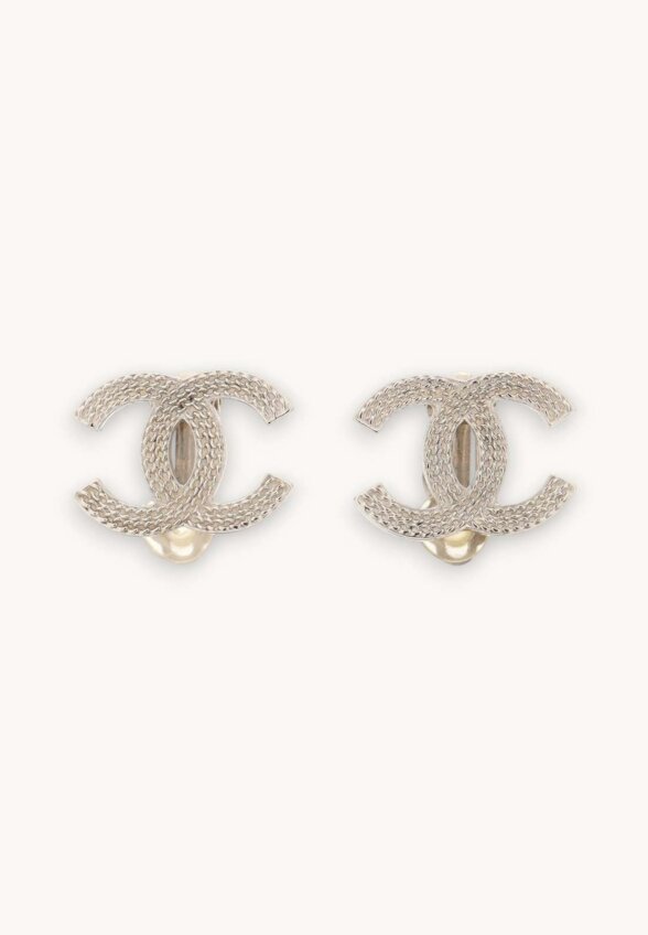 Chanel Clips