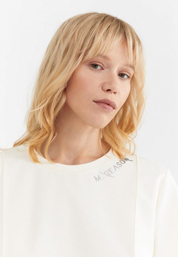 Футболка M.Reason