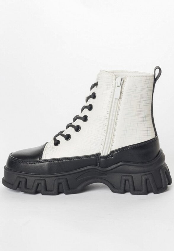 Ботинки Tikkago