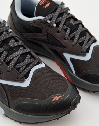 Кроссовки Reebok женщинам