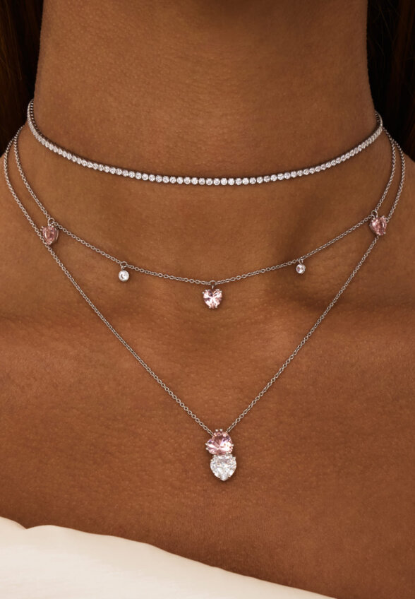 Серебряное колье-чокер ЛЮБОВЬ с розовыми сердцами MIE