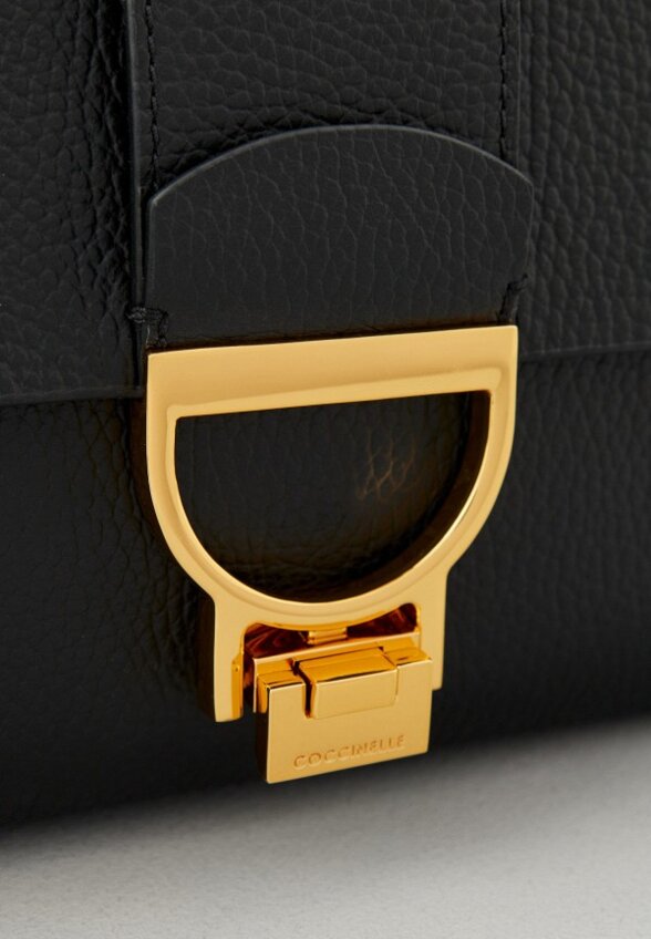 Сумка Coccinelle