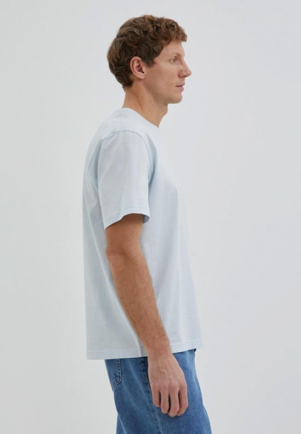 Футболка Finn Flare