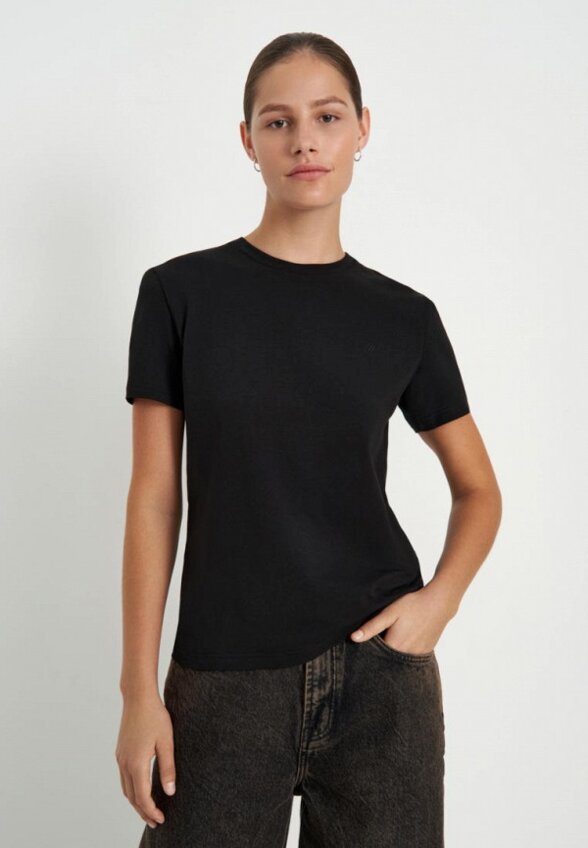 Футболка Finn Flare