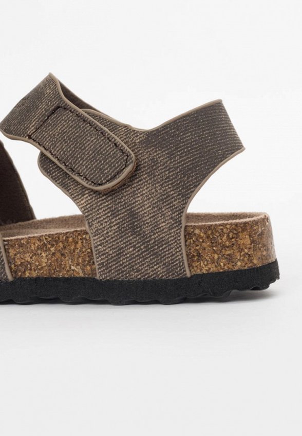 Сандалии Tikkago