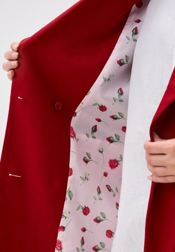 Пальто двубортное VOSQ