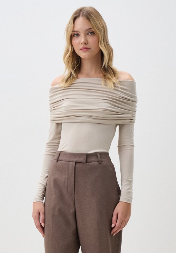 Лонгслив And Yet.