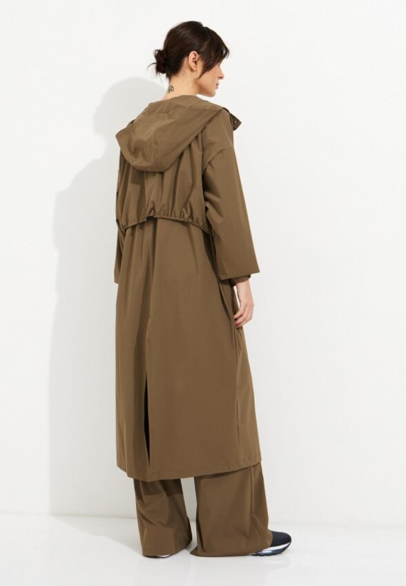 Плащ Heroine Sport