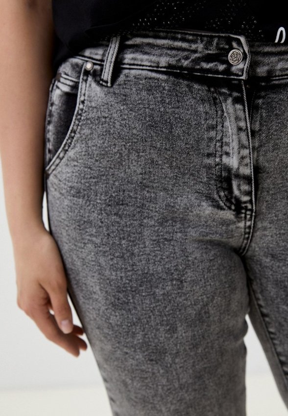 Джинсы MaxRoses